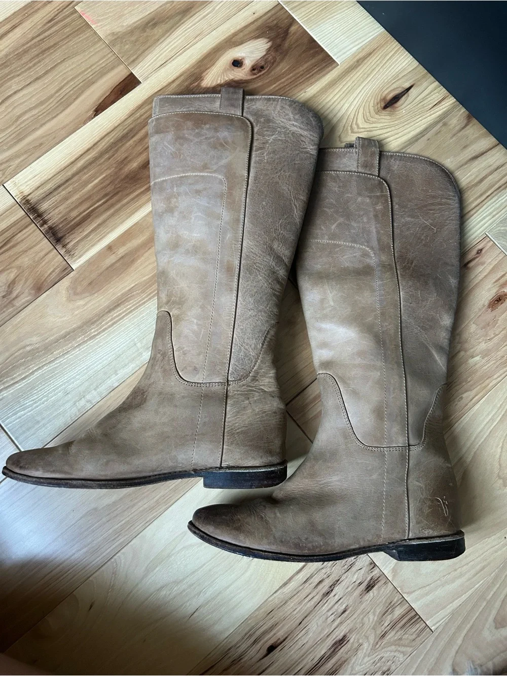 Frye classic tall
